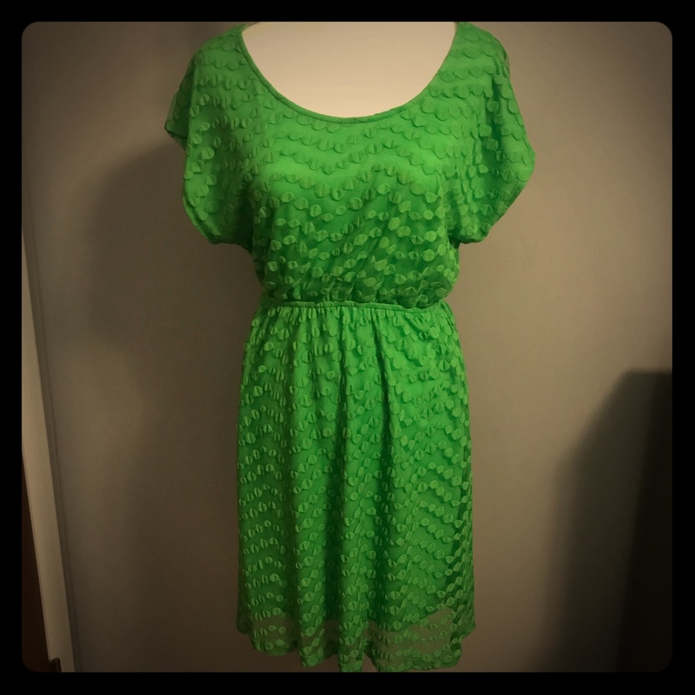 Green sleeveless dress